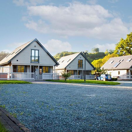 Elm Escapes Villa Knighton  Exterior photo