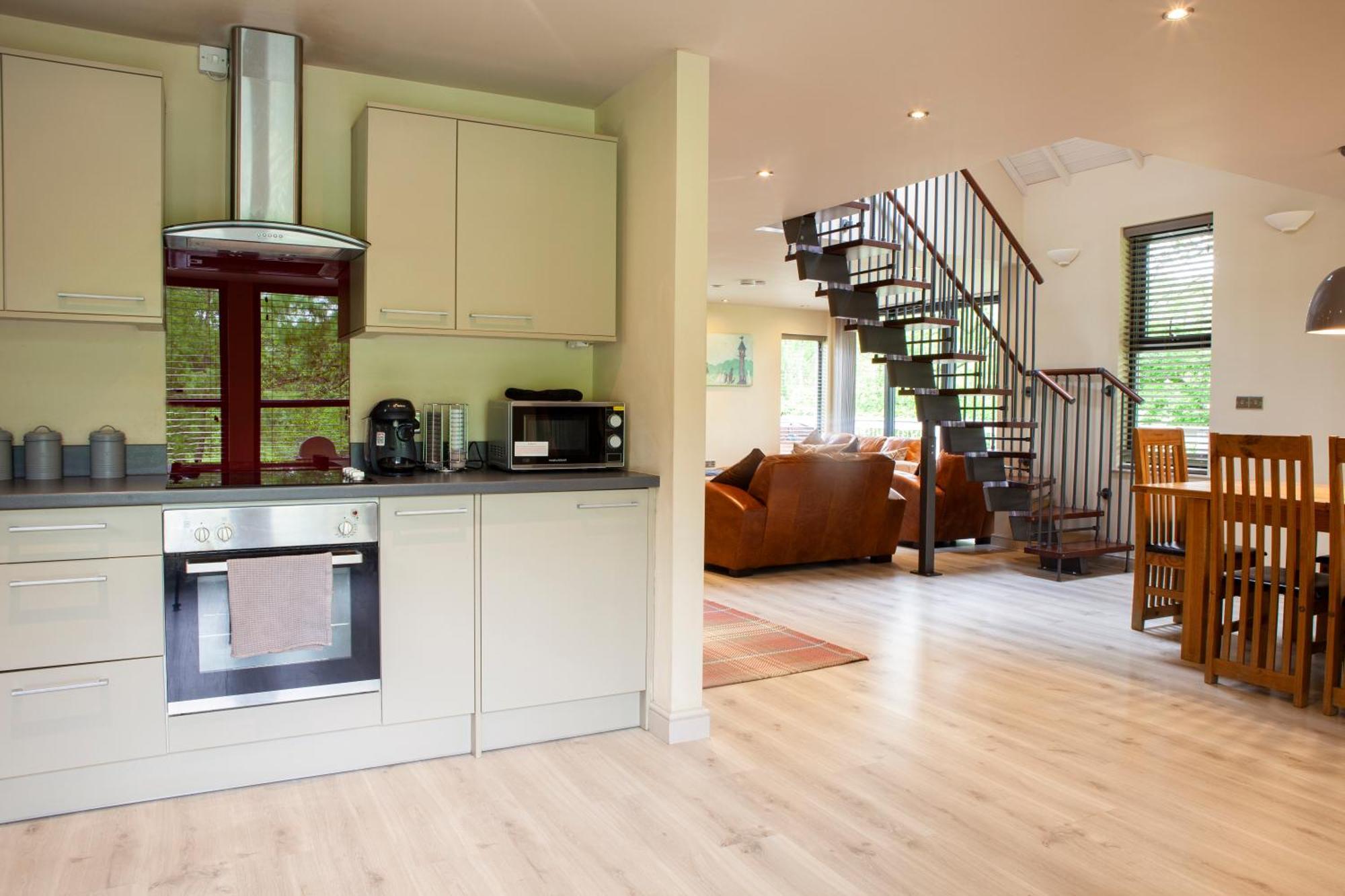 Elm Escapes Villa Knighton  Exterior photo