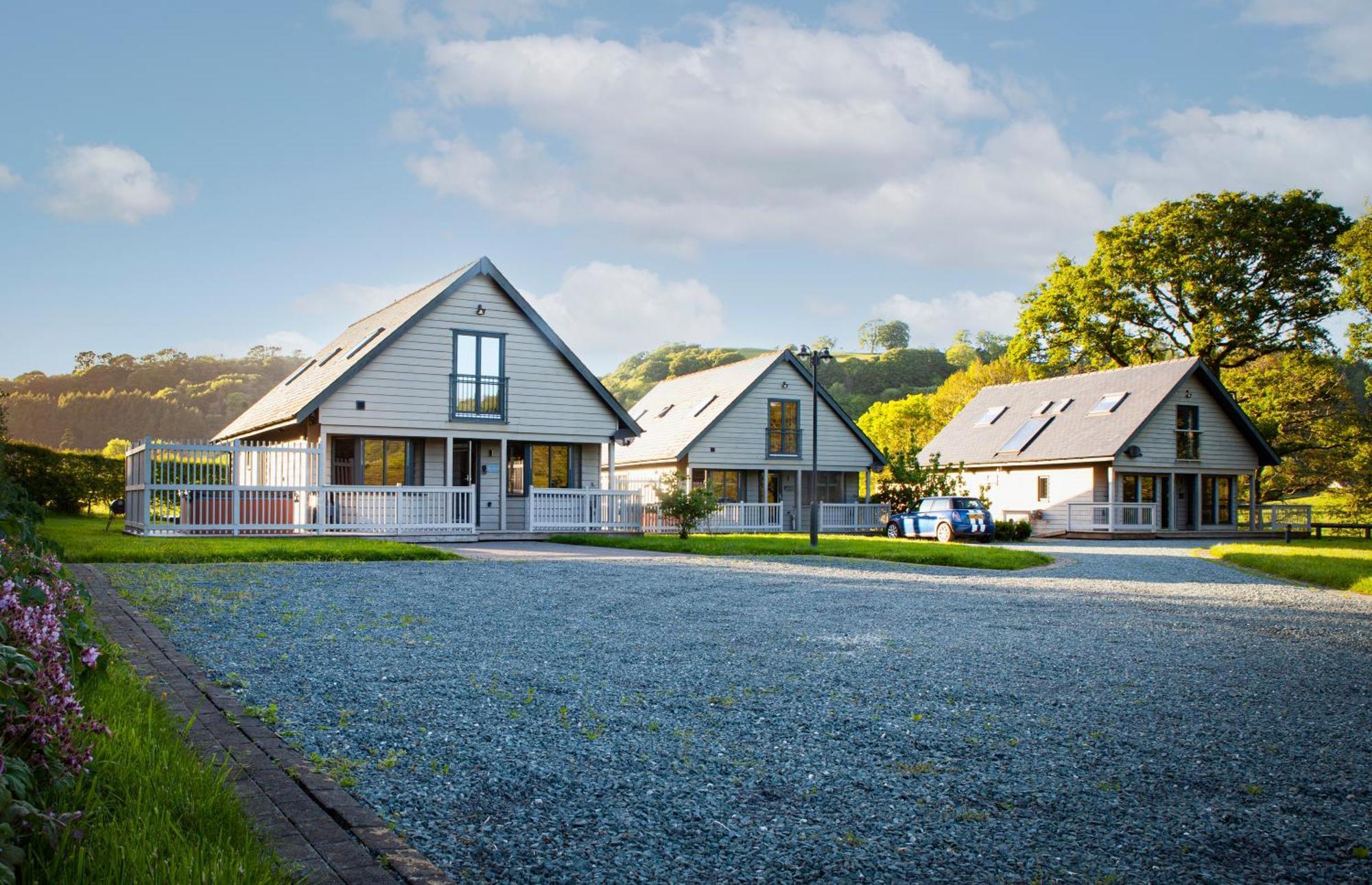 Elm Escapes Villa Knighton  Exterior photo